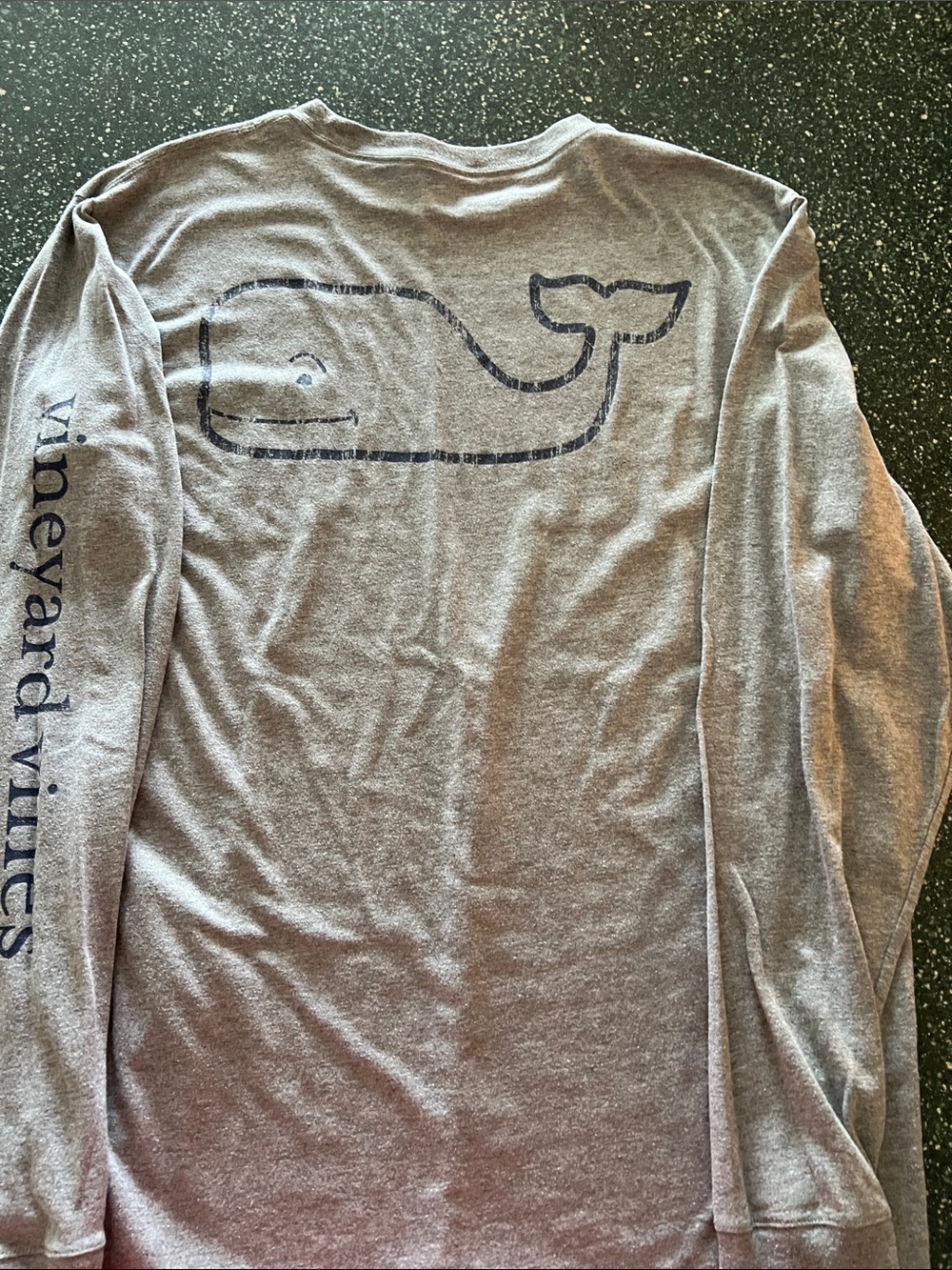 Men’s Long Sleeve Vineyard Vines Tee